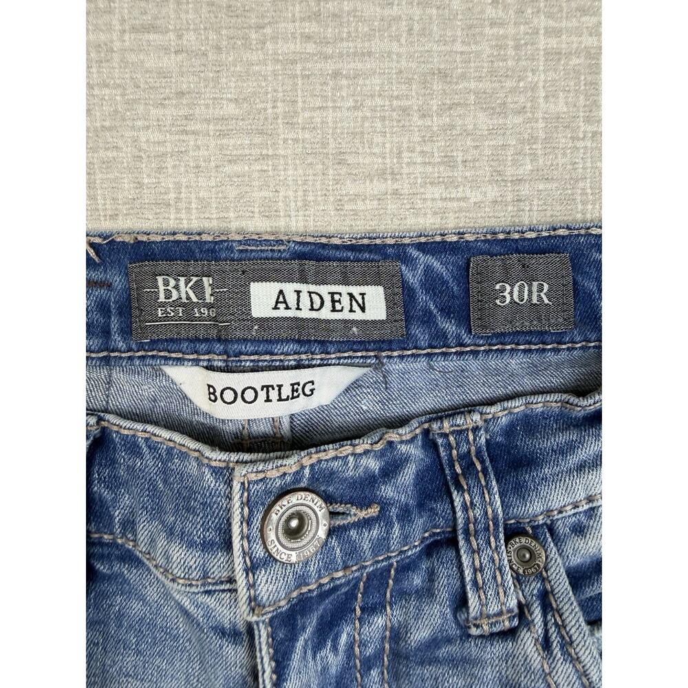 BKE Aiden Men’s Jeans 30R Bootleg Light Wash Distressed Stretch Denim - Picture 6 of 11